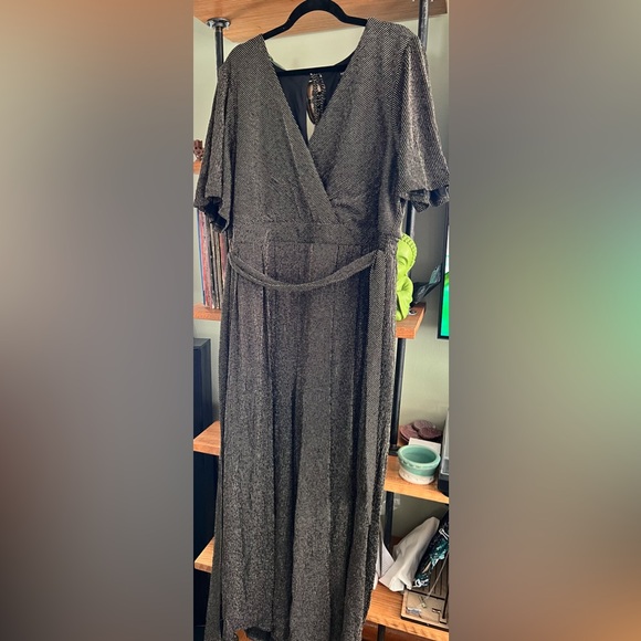 NWOT: Torrid Black & Gold Striped Jumpsuit with removable belt - Picture 1 of 2